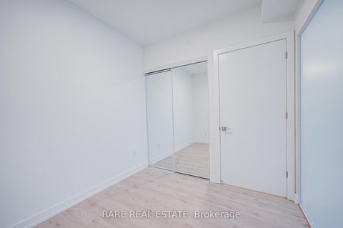 Photo 14 at 224 - 2501 Saw Whet Boulevard, GA Glen Abbey, Oakville