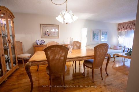 Photo 9 at 237 Apache Trail, Pleasant View, Toronto