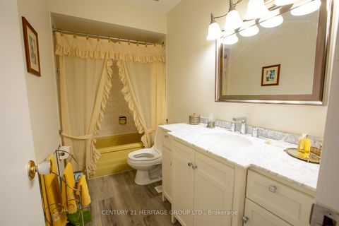 Photo 19 at 237 Apache Trail, Pleasant View, Toronto
