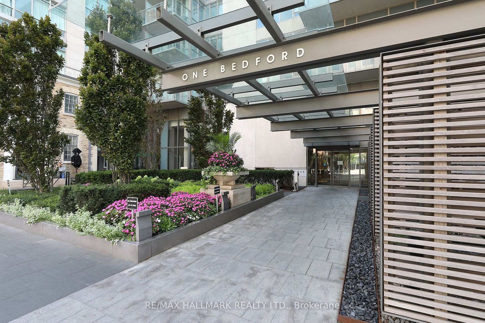 611 - 1 Bedford Road, Annex, Toronto  by Loree Meneguzzi Real Estate 611 - 1 Bedford Road, Annex, Toronto