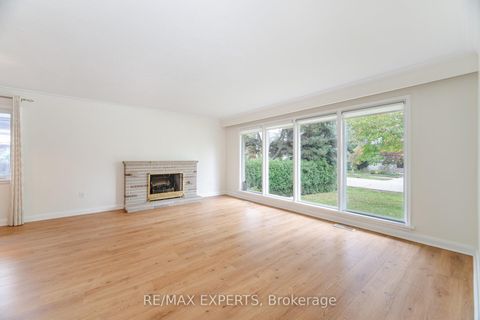 Photo 6 at 42 Cowley Avenue, City Centre West, Toronto