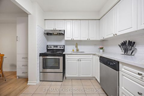 Photo 6 at 242 Milestone Crescent, Aurora Village, Aurora Photo 6 at 242 Milestone Crescent, Aurora Village, Aurora