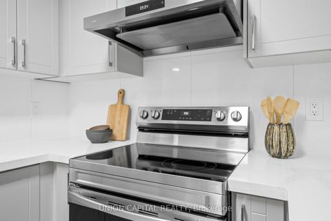 Photo 10 at LPH17 - 39 Pemberton Avenue, Newtonbrook East, Toronto