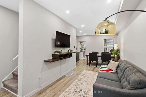Photo 5 at 1254 Woodbine Avenue, East York, Toronto