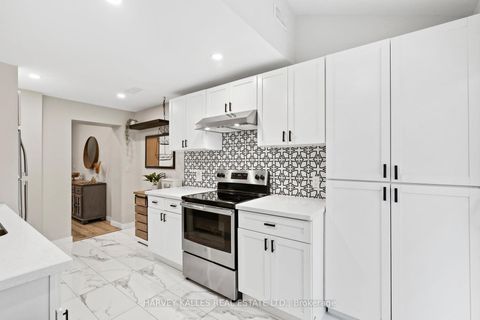 Photo 14 at 1254 Woodbine Avenue, East York, Toronto