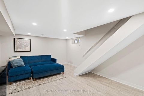 Photo 26 at 1254 Woodbine Avenue, East York, Toronto