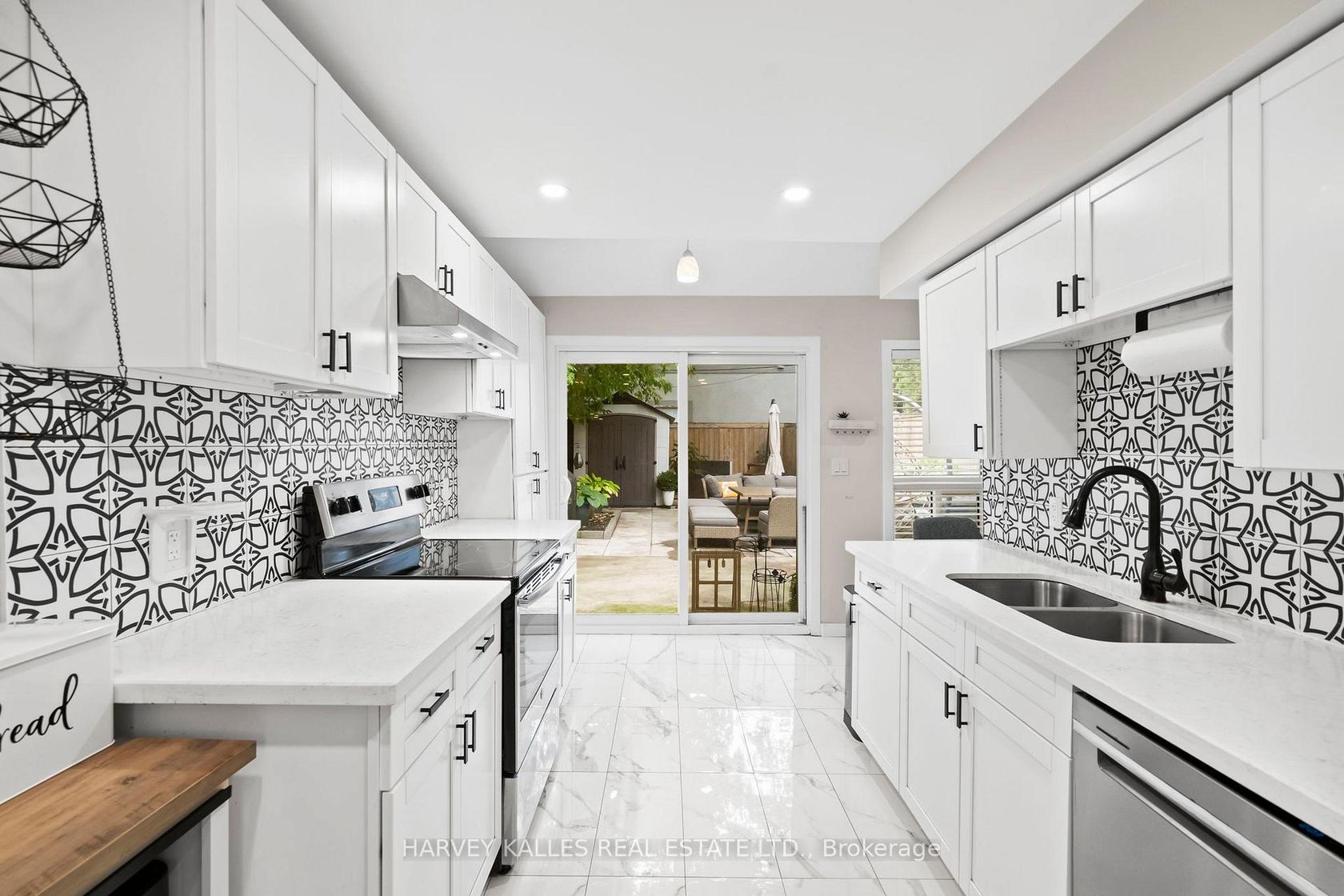 1254 Woodbine Avenue, East York, Toronto  by Loree Meneguzzi Real Estate 1254 Woodbine Avenue, East York, Toronto