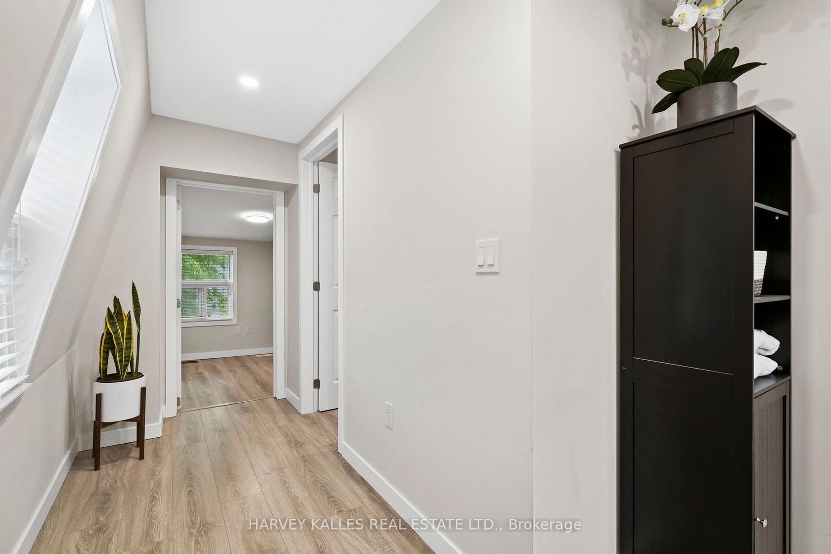 Photo 20 at 1254 Woodbine Avenue, East York, Toronto Photo 20 at 1254 Woodbine Avenue, East York, Toronto