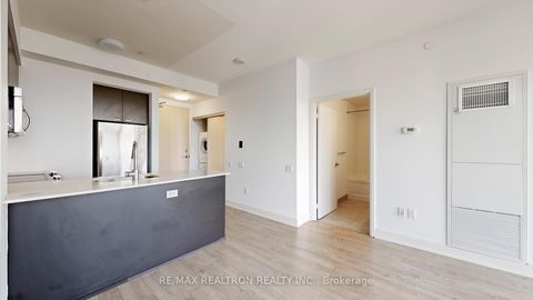 Photo 7 at 3003 - 30 Roehampton Avenue, Mount Pleasant West, Toronto