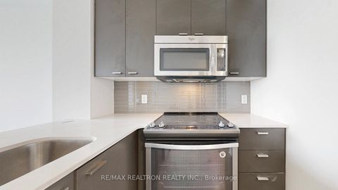 Photo 10 at 3003 - 30 Roehampton Avenue, Mount Pleasant West, Toronto