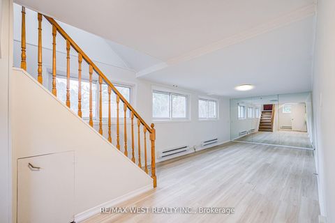 Photo 6 at 292 Horsham Avenue, Willowdale West, Toronto