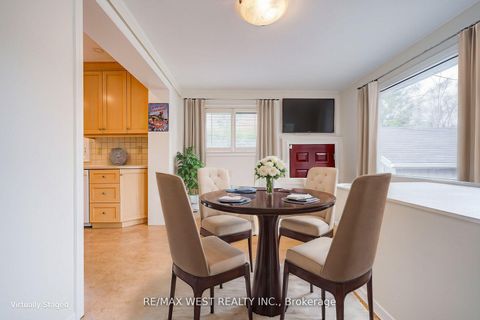 Photo 9 at 292 Horsham Avenue, Willowdale West, Toronto