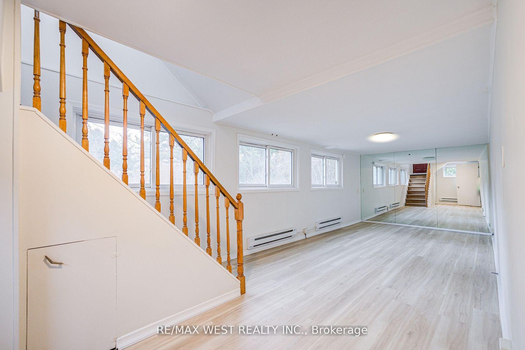 Photo 6 at 292 Horsham Avenue, Willowdale West, Toronto Photo 6 at 292 Horsham Avenue, Willowdale West, Toronto