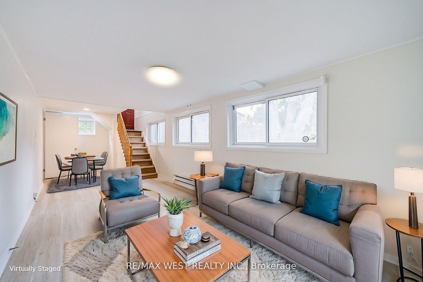 Photo 7 at 292 Horsham Avenue, Willowdale West, Toronto Photo 7 at 292 Horsham Avenue, Willowdale West, Toronto