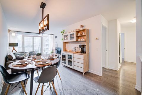 Photo 11 at 608 - 361 Front Street W, Waterfront Communities C1, Toronto