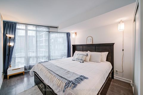Photo 14 at 608 - 361 Front Street W, Waterfront Communities C1, Toronto