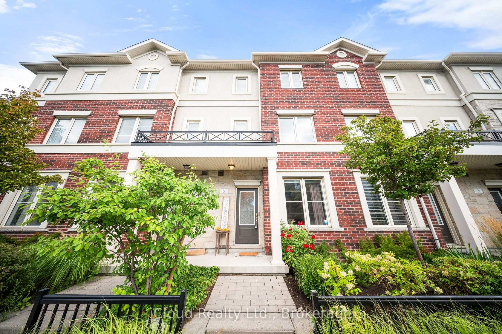 Photo 2 at 5 - 636 Evans Avenue, Alderwood, Toronto Photo 2 at 5 - 636 Evans Avenue, Alderwood, Toronto