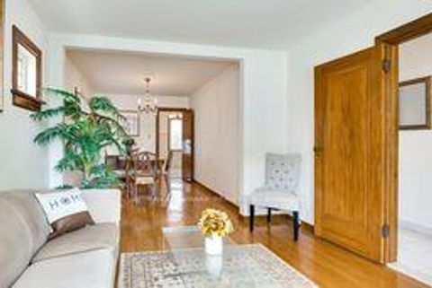 Photo 7 at 37 Cadorna Avenue, East York, Toronto