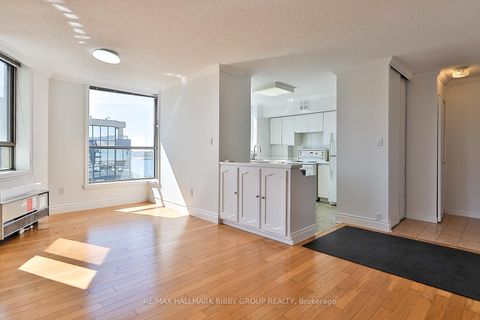 Photo 2 at 801 - 270 Queens Quay Boulevard W, Waterfront Communities C1, Toronto
