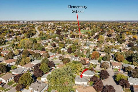 Photo 1 at 8 Fairbairn Court, Bowmanville, Clarington