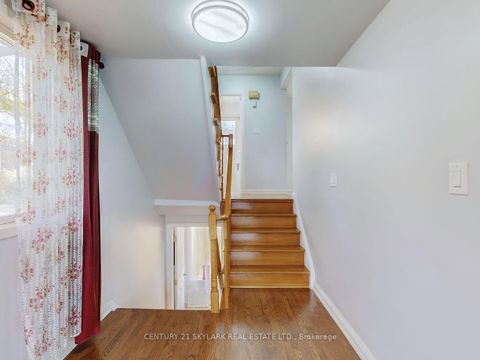 Photo 6 at 2 Dove Hawk Way, Branson, Toronto