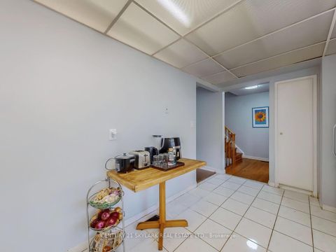 Photo 10 at 2 Dove Hawk Way, Branson, Toronto