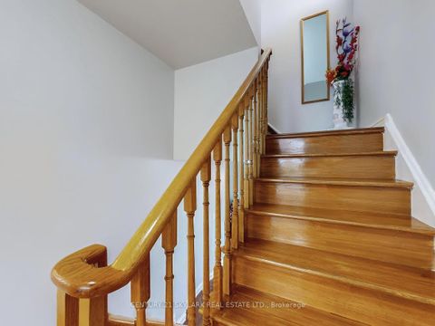 Photo 14 at 2 Dove Hawk Way, Branson, Toronto