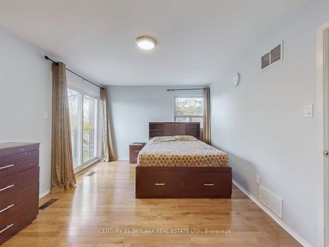 Photo 18 at 2 Dove Hawk Way, Branson, Toronto