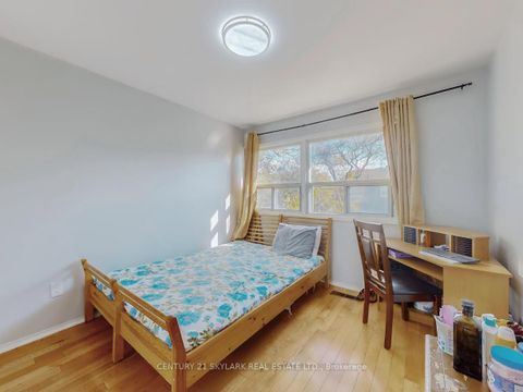 Photo 22 at 2 Dove Hawk Way, Branson, Toronto