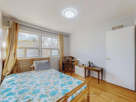 Photo 24 at 2 Dove Hawk Way, Branson, Toronto