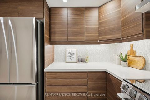 Photo 7 at 201 - 5444 Yonge Street, Willowdale West, Toronto