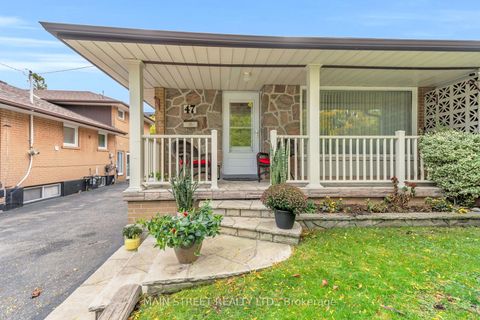 Photo 1 at 47 Graystone Gardens, City Centre West, Toronto