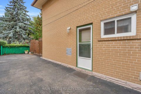 Photo 24 at 47 Graystone Gardens, City Centre West, Toronto