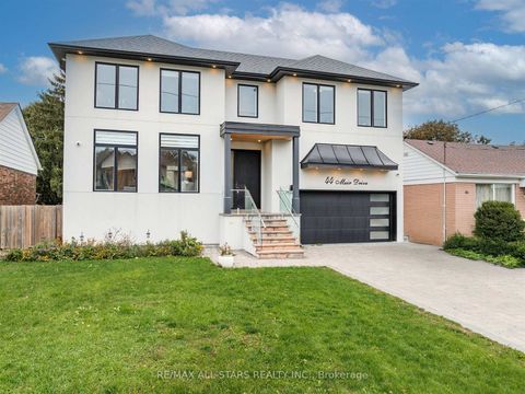 Photo 1 at 44 Muir Drive, Scarborough Village, Toronto