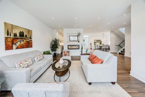 Photo 10 at 44 Muir Drive, Scarborough Village, Toronto