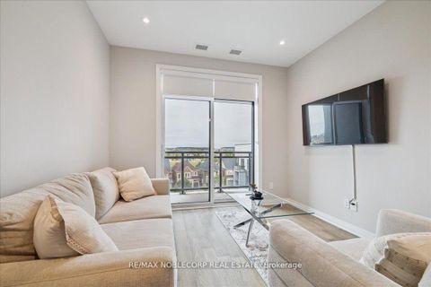 Photo 10 at 516 - 50 Kaitting Trail, GO Glenorchy, Oakville