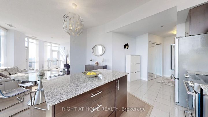 Photo 12 at 1110 - 2756 Old Leslie Street, Bayview Village, Toronto