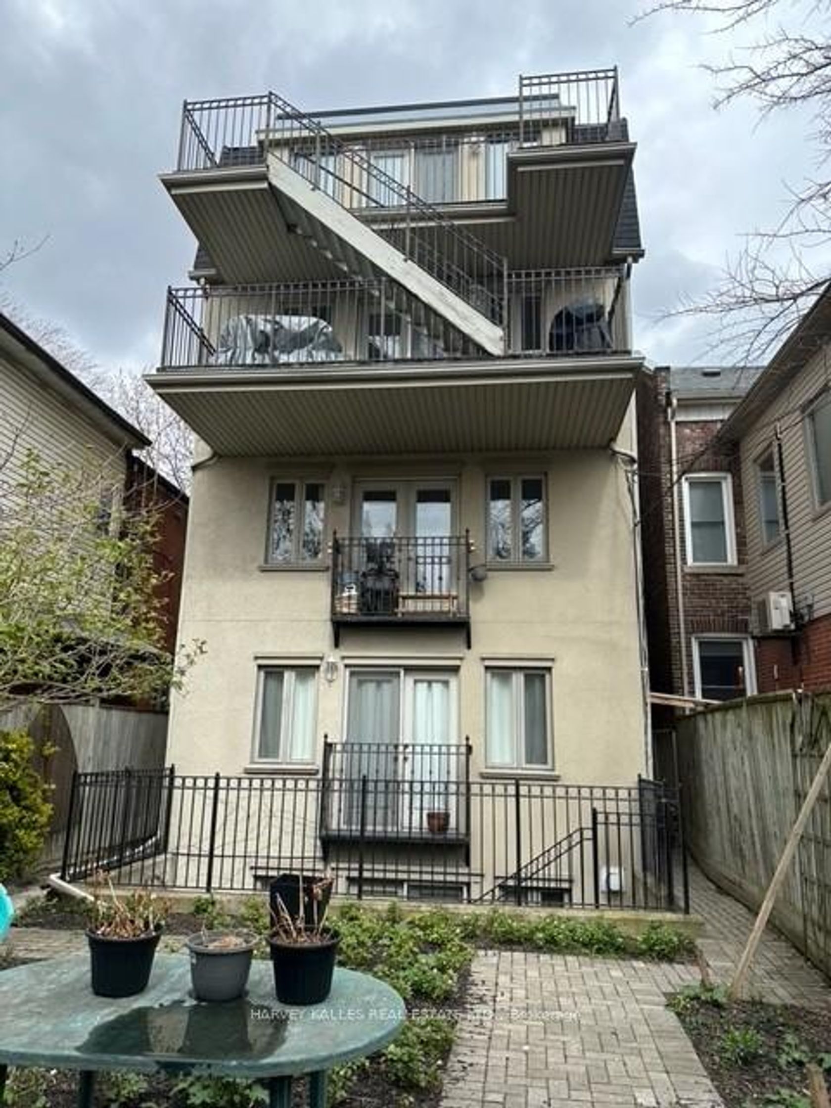 Photo 16 at 148 Borden Street, University, Toronto Photo 16 at 148 Borden Street, University, Toronto