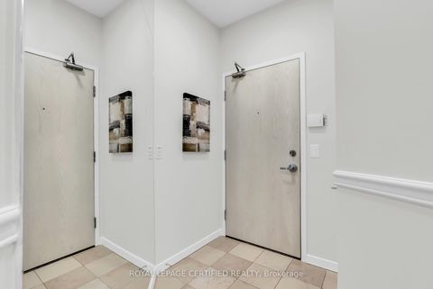 Photo 5 at 1405 - 218 Queens Quay W, Waterfront Communities C1, Toronto