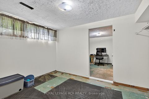 Photo 29 at 398 Connaught Avenue, Newtonbrook West, Toronto