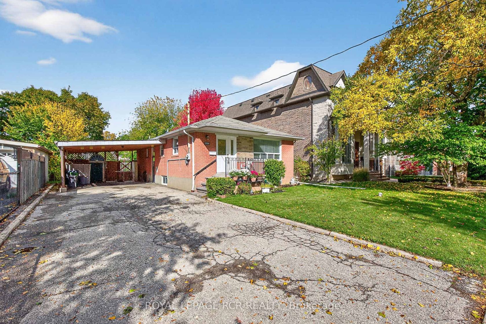 Photo 1 at 398 Connaught Avenue, Newtonbrook West, Toronto Photo 1 at 398 Connaught Avenue, Newtonbrook West, Toronto