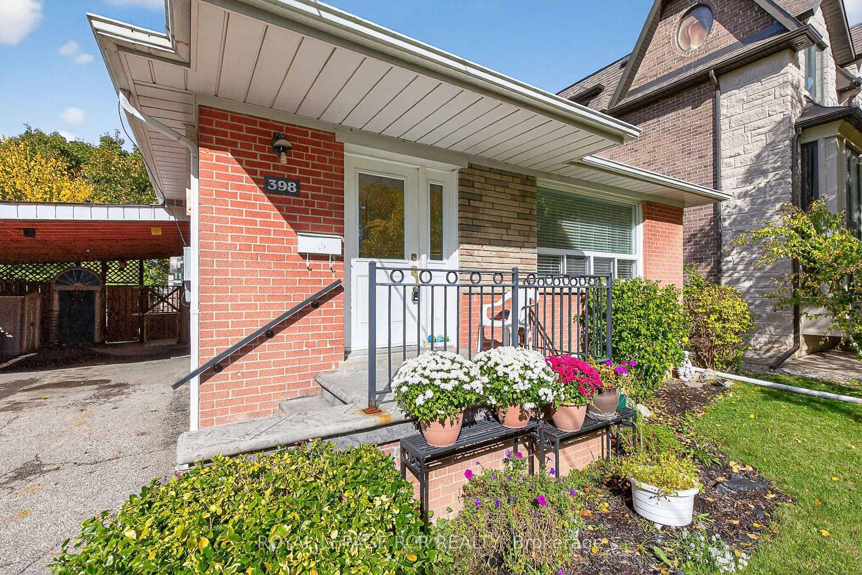 Photo 5 at 398 Connaught Avenue, Newtonbrook West, Toronto Photo 5 at 398 Connaught Avenue, Newtonbrook West, Toronto
