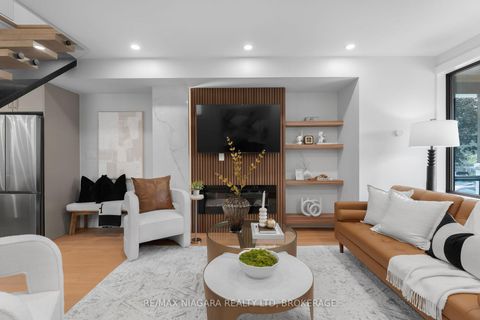 Photo 5 at 853 Sammon Avenue, Lumsden, Toronto