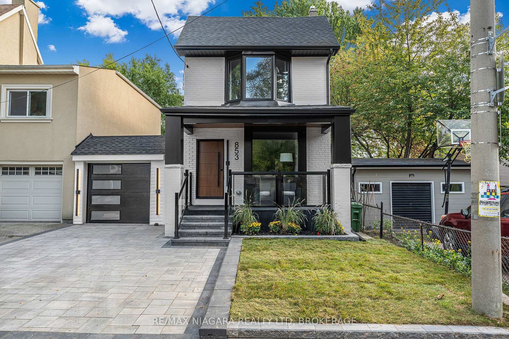 853 Sammon Avenue, Lumsden, Toronto 