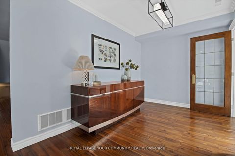 Photo 5 at 651 Burnhamthorpe Road, West Deane, Toronto