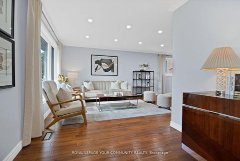 Photo 7 at 651 Burnhamthorpe Road, West Deane, Toronto