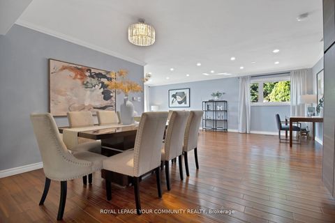 Photo 14 at 651 Burnhamthorpe Road, West Deane, Toronto