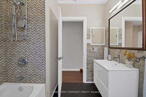 Photo 19 at 651 Burnhamthorpe Road, West Deane, Toronto