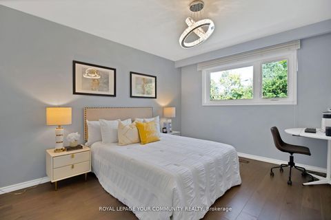 Photo 20 at 651 Burnhamthorpe Road, West Deane, Toronto