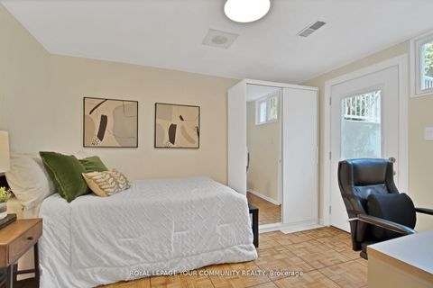 Photo 37 at 651 Burnhamthorpe Road, West Deane, Toronto